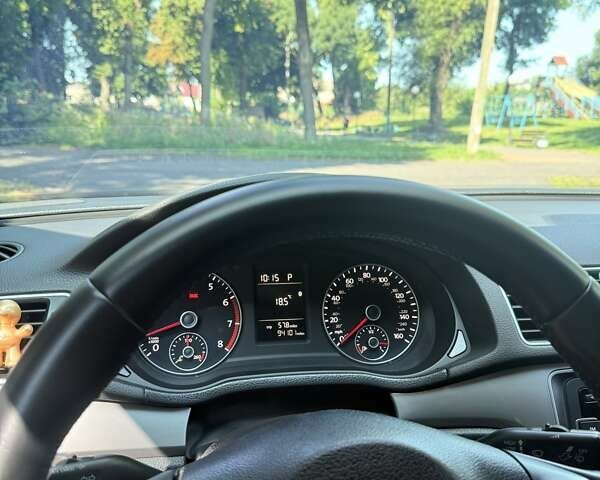 Червоний Фольксваген Пассат, об'ємом двигуна 2.5 л та пробігом 150 тис. км за 11999 $, фото 51 на Automoto.ua