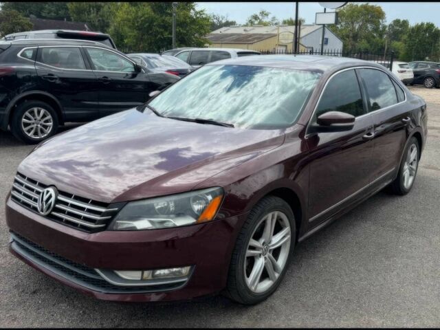 Красный Фольксваген Пассат, объемом двигателя 2 л и пробегом 83 тыс. км за 12100 $, фото 1 на Automoto.ua