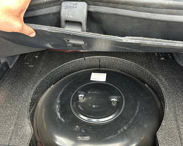 Красный Фольксваген Пассат, объемом двигателя 2.48 л и пробегом 230 тыс. км за 9300 $, фото 12 на Automoto.ua