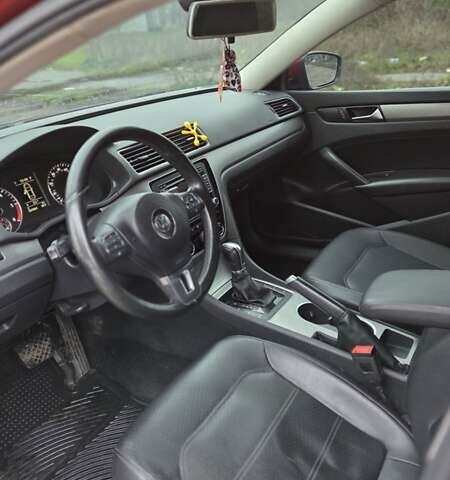 Красный Фольксваген Пассат, объемом двигателя 1.97 л и пробегом 187 тыс. км за 11300 $, фото 31 на Automoto.ua