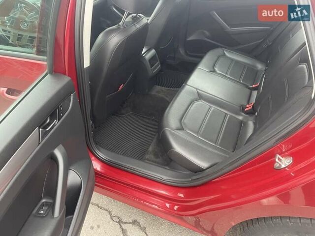 Красный Фольксваген Пассат, объемом двигателя 1.78 л и пробегом 139 тыс. км за 9400 $, фото 16 на Automoto.ua