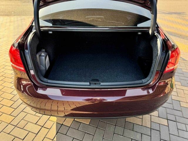 Червоний Фольксваген Пассат, об'ємом двигуна 2 л та пробігом 147 тис. км за 12900 $, фото 7 на Automoto.ua