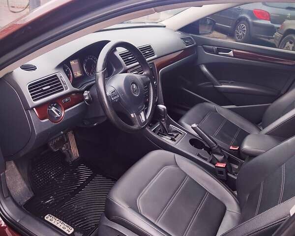 Красный Фольксваген Пассат, объемом двигателя 1.8 л и пробегом 280 тыс. км за 10499 $, фото 19 на Automoto.ua