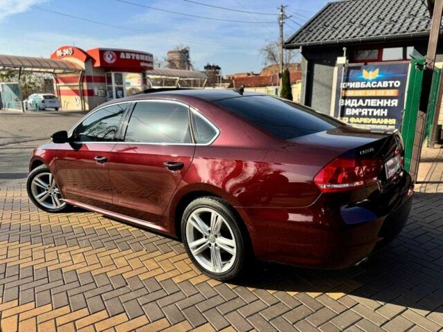 Червоний Фольксваген Пассат, об'ємом двигуна 2 л та пробігом 147 тис. км за 12900 $, фото 5 на Automoto.ua