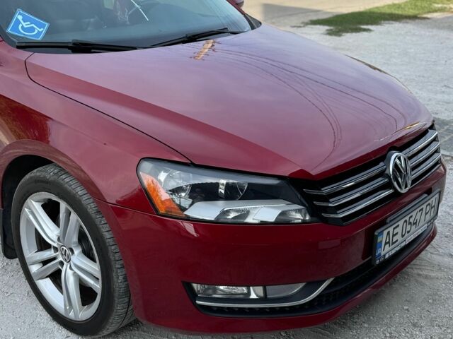 Червоний Фольксваген Пассат, об'ємом двигуна 2 л та пробігом 250 тис. км за 11400 $, фото 1 на Automoto.ua