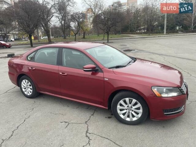 Красный Фольксваген Пассат, объемом двигателя 1.78 л и пробегом 139 тыс. км за 9400 $, фото 11 на Automoto.ua