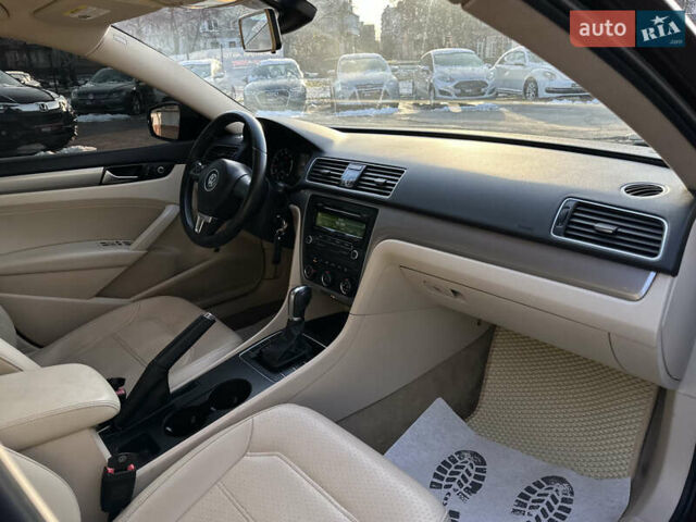 Червоний Фольксваген Пассат, об'ємом двигуна 1.8 л та пробігом 134 тис. км за 9850 $, фото 27 на Automoto.ua