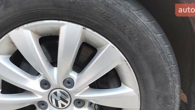 Червоний Фольксваген Пассат, об'ємом двигуна 1.8 л та пробігом 153 тис. км за 10700 $, фото 17 на Automoto.ua