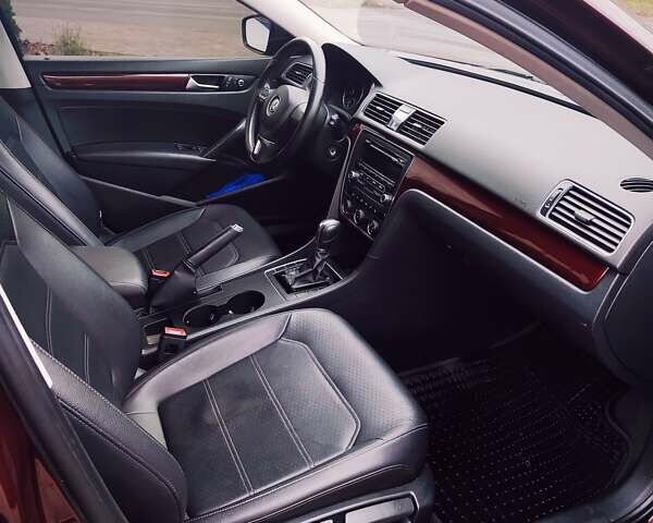 Красный Фольксваген Пассат, объемом двигателя 1.8 л и пробегом 280 тыс. км за 10499 $, фото 24 на Automoto.ua