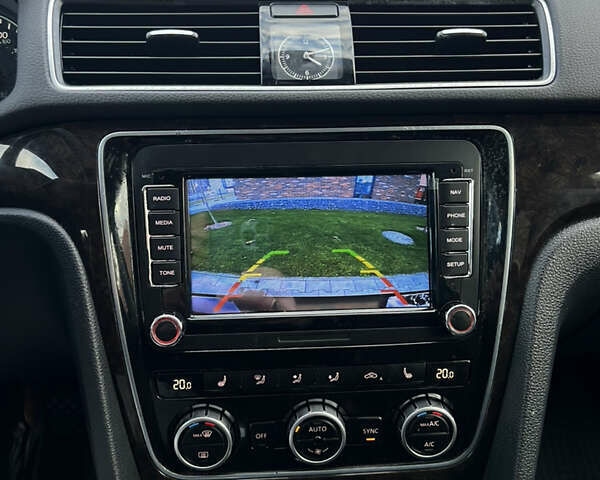 Красный Фольксваген Пассат, объемом двигателя 2 л и пробегом 250 тыс. км за 10750 $, фото 15 на Automoto.ua