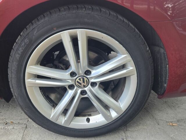 Красный Фольксваген Пассат, объемом двигателя 1.8 л и пробегом 175 тыс. км за 9000 $, фото 10 на Automoto.ua