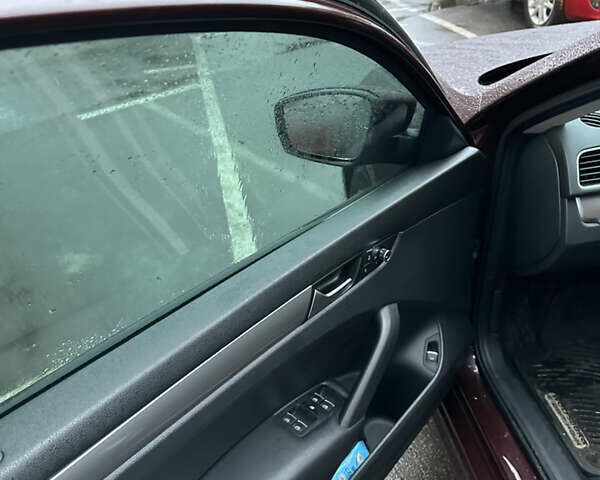 Червоний Фольксваген Пассат, об'ємом двигуна 1.8 л та пробігом 196 тис. км за 7500 $, фото 6 на Automoto.ua