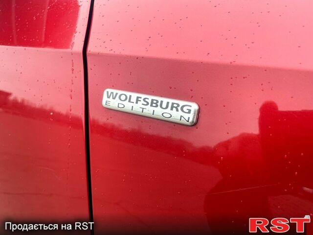 Красный Фольксваген Пассат, объемом двигателя 1.8 л и пробегом 139 тыс. км за 9000 $, фото 12 на Automoto.ua