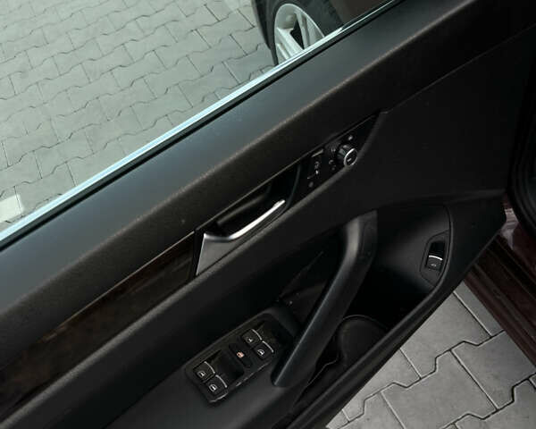 Красный Фольксваген Пассат, объемом двигателя 2 л и пробегом 250 тыс. км за 10750 $, фото 12 на Automoto.ua