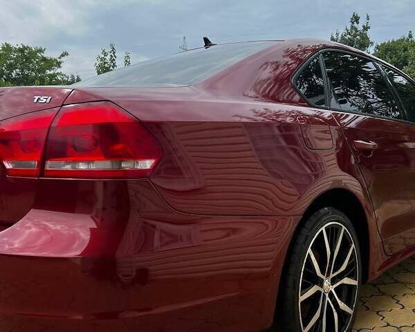 Красный Фольксваген Пассат, объемом двигателя 1.8 л и пробегом 219 тыс. км за 9800 $, фото 12 на Automoto.ua