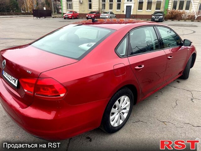 Красный Фольксваген Пассат, объемом двигателя 1.8 л и пробегом 139 тыс. км за 9000 $, фото 2 на Automoto.ua