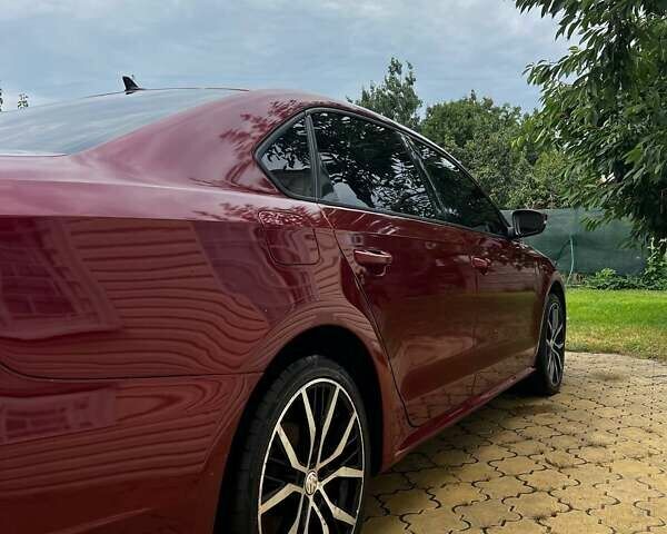 Красный Фольксваген Пассат, объемом двигателя 1.8 л и пробегом 219 тыс. км за 9800 $, фото 13 на Automoto.ua