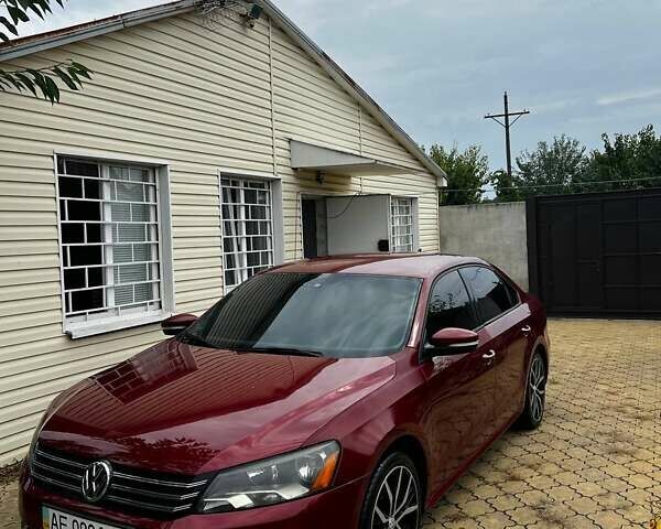 Красный Фольксваген Пассат, объемом двигателя 1.8 л и пробегом 219 тыс. км за 9800 $, фото 5 на Automoto.ua