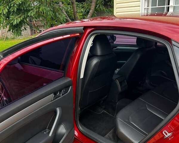 Красный Фольксваген Пассат, объемом двигателя 1.8 л и пробегом 219 тыс. км за 9800 $, фото 20 на Automoto.ua