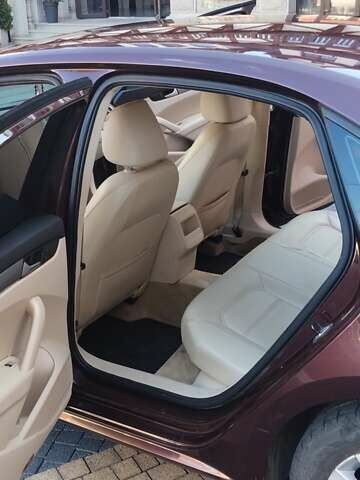 Червоний Фольксваген Пассат, об'ємом двигуна 1.8 л та пробігом 153 тис. км за 10700 $, фото 19 на Automoto.ua