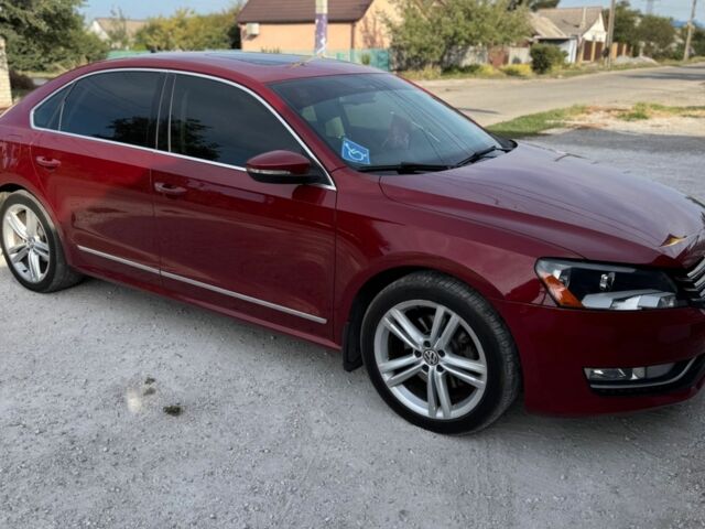 Червоний Фольксваген Пассат, об'ємом двигуна 2 л та пробігом 250 тис. км за 11400 $, фото 2 на Automoto.ua