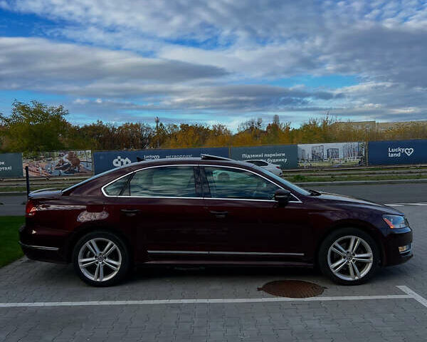Красный Фольксваген Пассат, объемом двигателя 2 л и пробегом 250 тыс. км за 10750 $, фото 7 на Automoto.ua