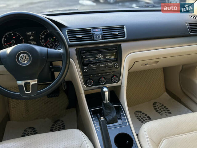 Червоний Фольксваген Пассат, об'ємом двигуна 1.8 л та пробігом 134 тис. км за 9850 $, фото 35 на Automoto.ua