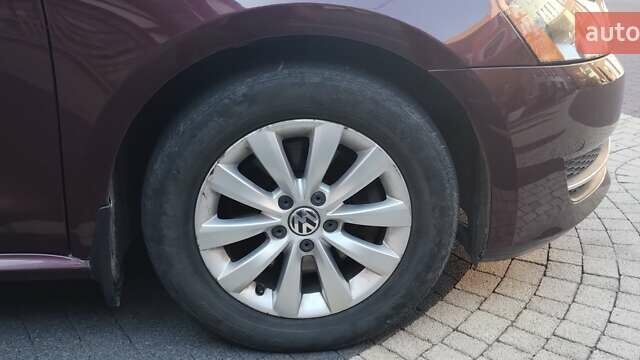 Червоний Фольксваген Пассат, об'ємом двигуна 1.8 л та пробігом 153 тис. км за 10700 $, фото 16 на Automoto.ua