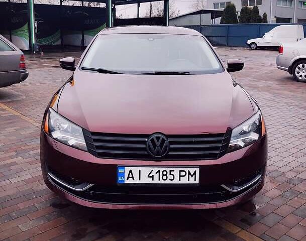 Красный Фольксваген Пассат, объемом двигателя 1.8 л и пробегом 280 тыс. км за 10499 $, фото 1 на Automoto.ua