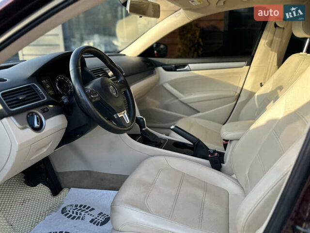 Красный Фольксваген Пассат, объемом двигателя 1.8 л и пробегом 134 тыс. км за 9850 $, фото 26 на Automoto.ua