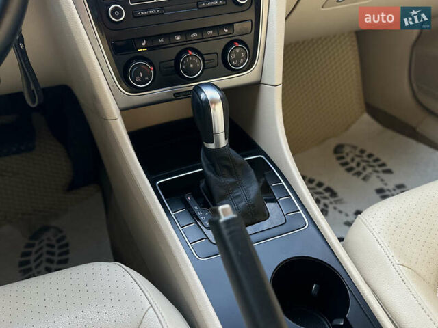 Червоний Фольксваген Пассат, об'ємом двигуна 1.8 л та пробігом 134 тис. км за 9850 $, фото 37 на Automoto.ua