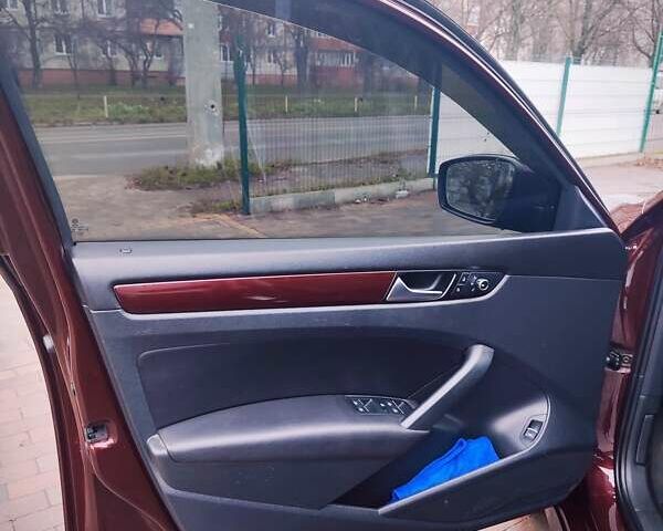 Красный Фольксваген Пассат, объемом двигателя 1.8 л и пробегом 280 тыс. км за 10499 $, фото 18 на Automoto.ua
