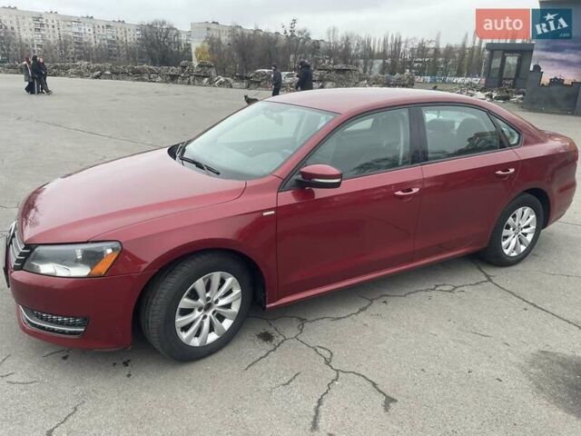 Красный Фольксваген Пассат, объемом двигателя 1.78 л и пробегом 139 тыс. км за 9400 $, фото 4 на Automoto.ua