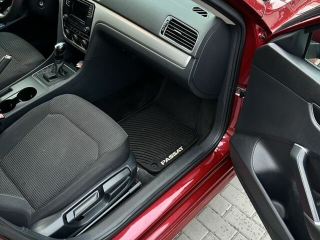 Красный Фольксваген Пассат, объемом двигателя 1.8 л и пробегом 127 тыс. км за 11499 $, фото 16 на Automoto.ua