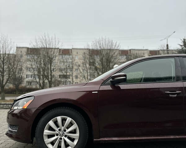 Червоний Фольксваген Пассат, об'ємом двигуна 1.8 л та пробігом 192 тис. км за 9900 $, фото 10 на Automoto.ua