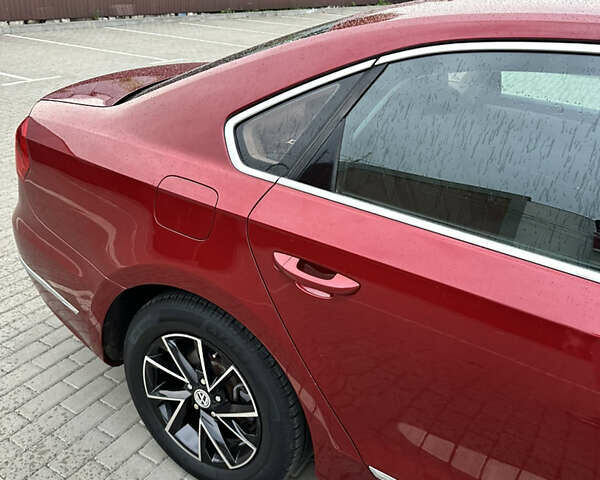 Красный Фольксваген Пассат, объемом двигателя 1.8 л и пробегом 126 тыс. км за 12048 $, фото 12 на Automoto.ua
