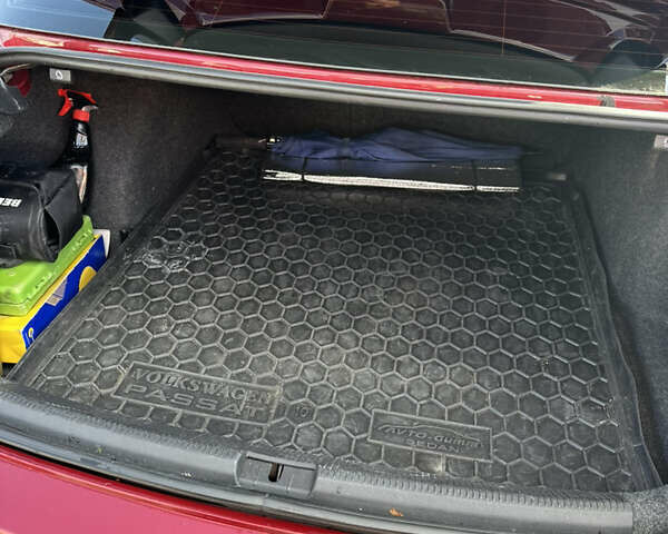 Червоний Фольксваген Пассат, об'ємом двигуна 1.8 л та пробігом 160 тис. км за 10800 $, фото 20 на Automoto.ua