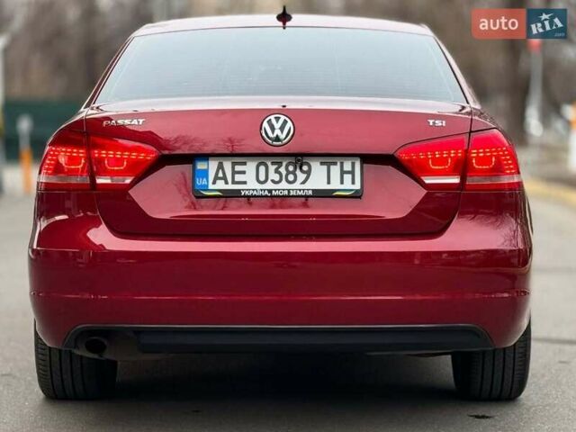 Красный Фольксваген Пассат, объемом двигателя 1.8 л и пробегом 211 тыс. км за 7400 $, фото 3 на Automoto.ua