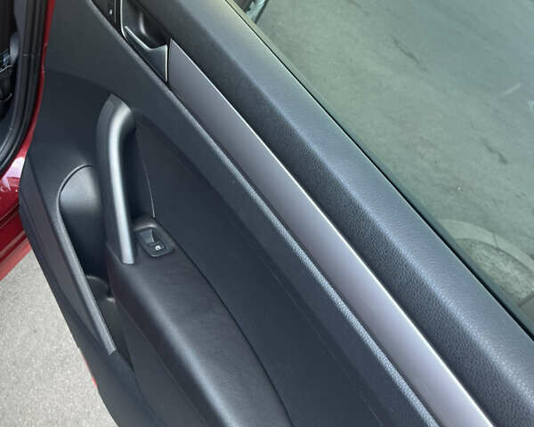 Красный Фольксваген Пассат, объемом двигателя 1.8 л и пробегом 130 тыс. км за 11800 $, фото 26 на Automoto.ua