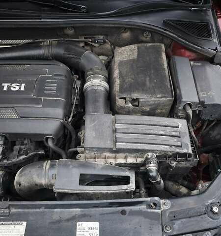 Червоний Фольксваген Пассат, об'ємом двигуна 1.8 л та пробігом 195 тис. км за 11000 $, фото 44 на Automoto.ua