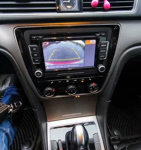 Червоний Фольксваген Пассат, об'ємом двигуна 1.8 л та пробігом 195 тис. км за 11000 $, фото 26 на Automoto.ua