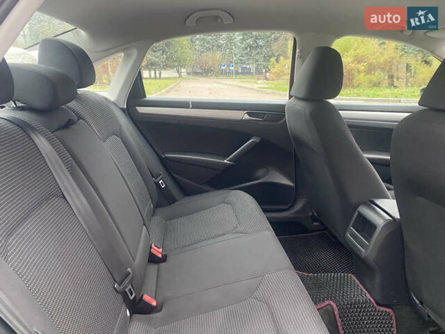 Красный Фольксваген Пассат, объемом двигателя 1.8 л и пробегом 211 тыс. км за 9700 $, фото 13 на Automoto.ua