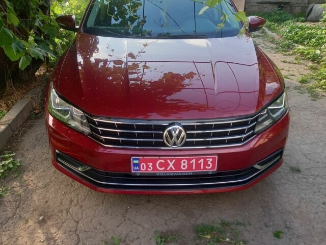 Красный Фольксваген Пассат, объемом двигателя 1.8 л и пробегом 178 тыс. км за 12700 $, фото 6 на Automoto.ua