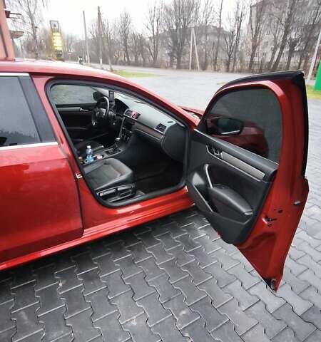 Червоний Фольксваген Пассат, об'ємом двигуна 1.8 л та пробігом 195 тис. км за 11000 $, фото 10 на Automoto.ua