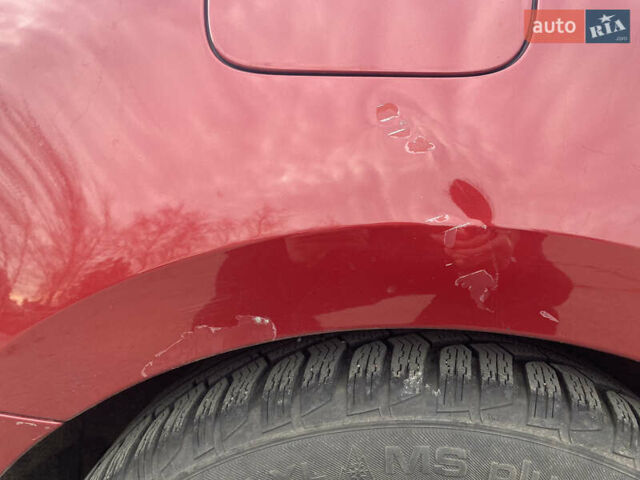 Червоний Фольксваген Пассат, об'ємом двигуна 1.8 л та пробігом 195 тис. км за 8800 $, фото 18 на Automoto.ua