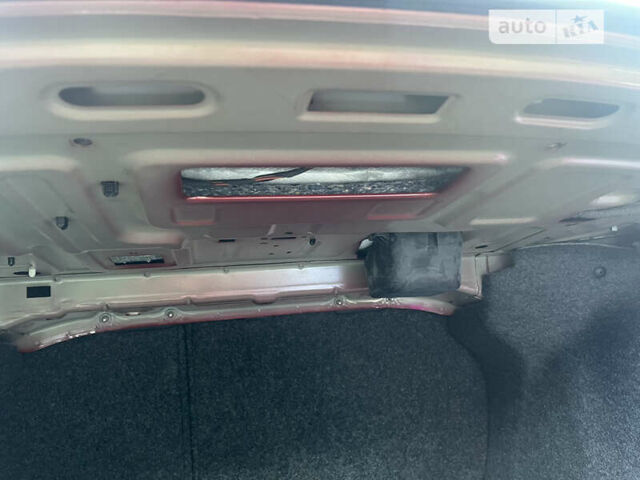 Красный Фольксваген Пассат, объемом двигателя 1.8 л и пробегом 130 тыс. км за 11800 $, фото 29 на Automoto.ua