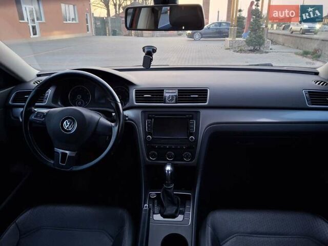 Красный Фольксваген Пассат, объемом двигателя 1.8 л и пробегом 98 тыс. км за 9500 $, фото 5 на Automoto.ua