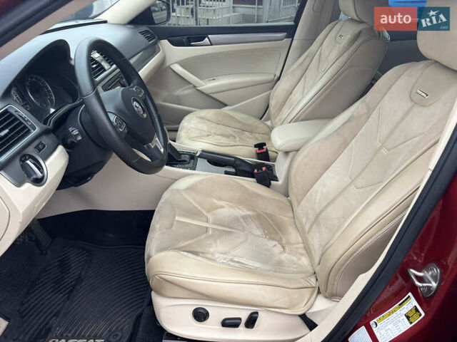 Красный Фольксваген Пассат, объемом двигателя 1.8 л и пробегом 247 тыс. км за 10900 $, фото 8 на Automoto.ua