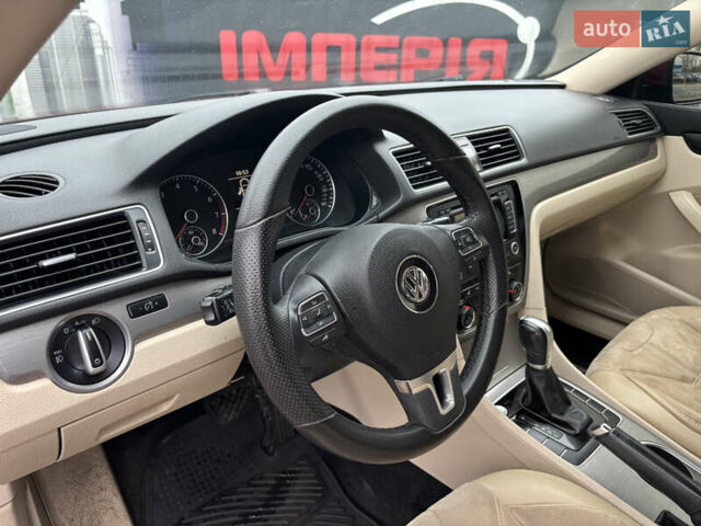 Красный Фольксваген Пассат, объемом двигателя 1.8 л и пробегом 247 тыс. км за 10900 $, фото 9 на Automoto.ua