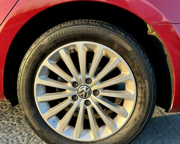 Красный Фольксваген Пассат, объемом двигателя 1.8 л и пробегом 140 тыс. км за 12750 $, фото 20 на Automoto.ua